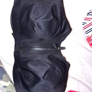 Unused Victoria Secret Sports Bra. 40DD. Black